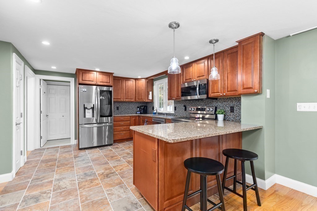 32 Kennedy Road Kingston, MA 02364 - Photo 17 of 42 Gallery Image 17