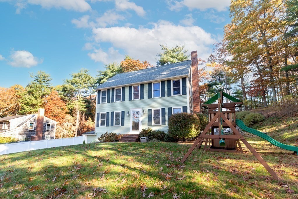 32 Kennedy Road Kingston, MA 02364 - Photo 4 of 42 Gallery Image 4