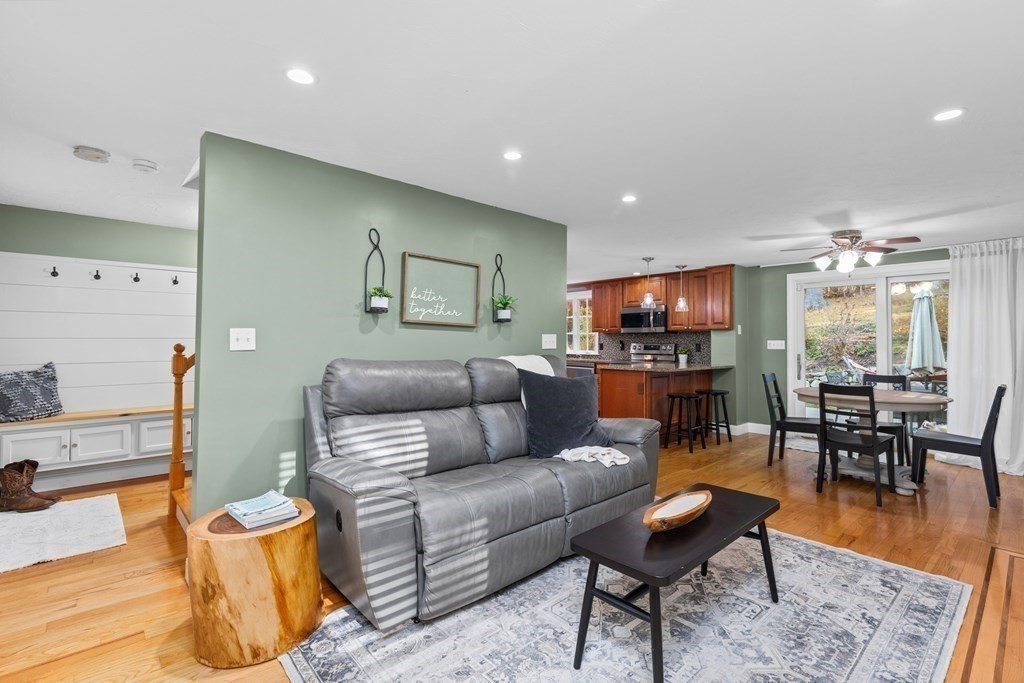 32 Kennedy Road Kingston, MA 02364 - Photo 6 of 42 Gallery Image 6