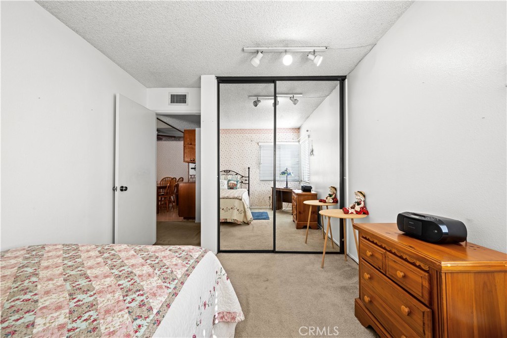 23 Country Mile Road Pomona, CA 91766 - Photo 21 of 36 Gallery Image 21
