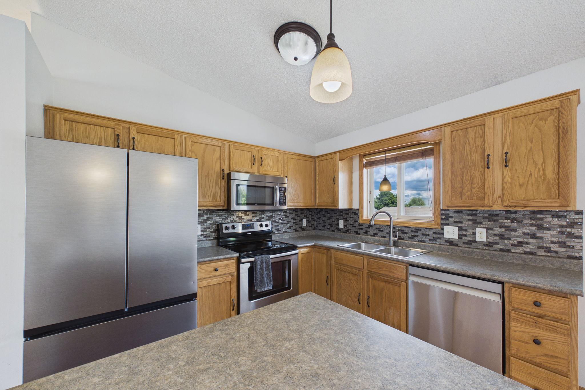 5232 Kingsbury Place Northwest Rochester, MN 55901 - Photo 4 of 29