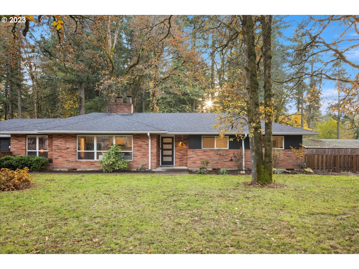 15119 Quarry Road Lake Oswego, OR 97035 - Photo 3 of 40 Gallery Image 3