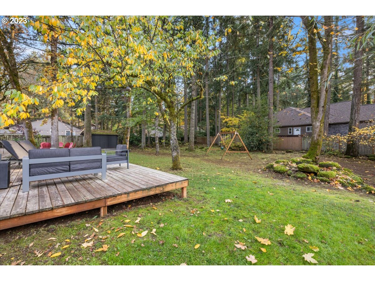 15119 Quarry Road Lake Oswego, OR 97035 - Photo 36 of 40 Gallery Image 36