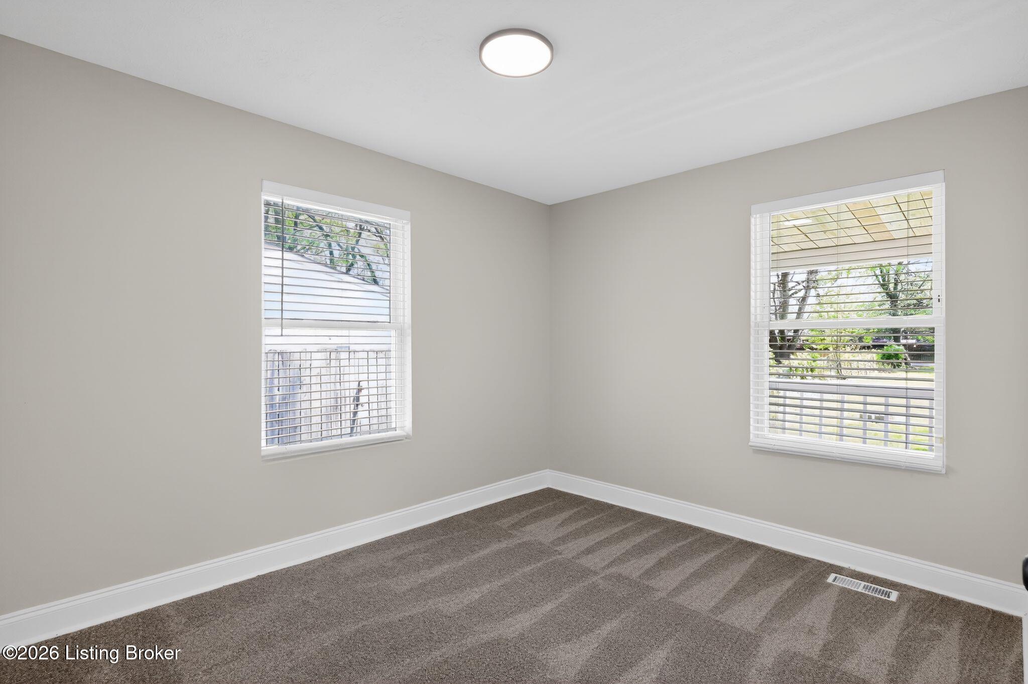 2418 Donna Road Louisville, KY 40216 - Photo 12 of 25 18_2418_Donna_Rd_Louisville_KY_40216_USA