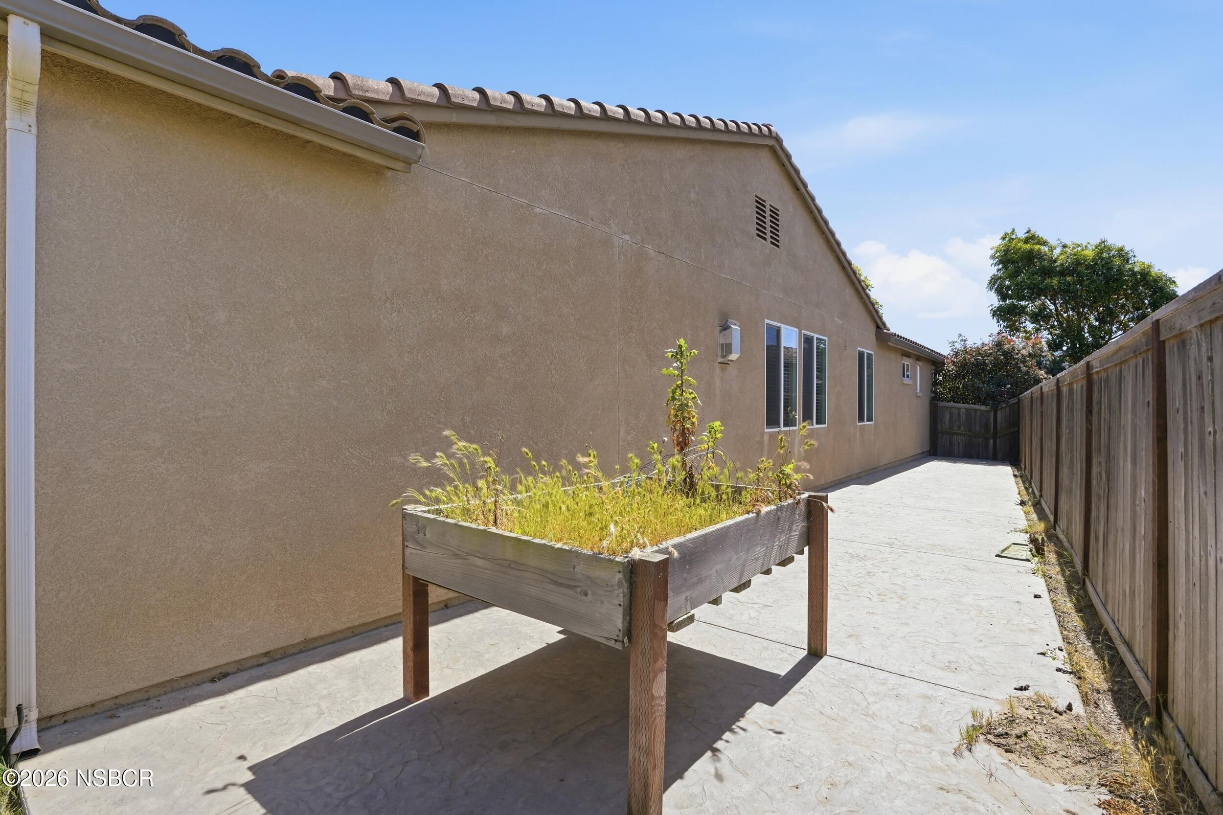 2205 Point Sal Loop Lompoc, CA 93436 - Photo 36 of 36 a balcony with table and chairs