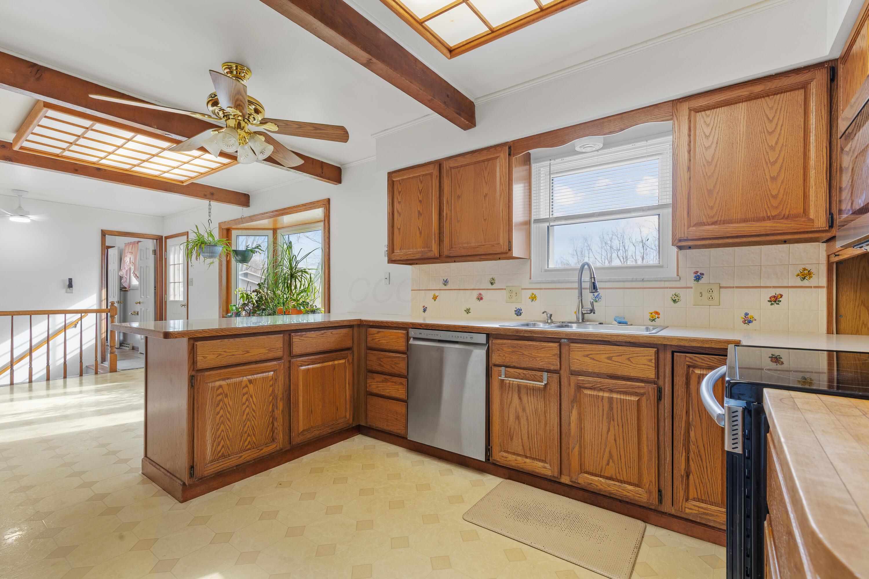 3670 East Powell Road Lewis Center, OH 43035 - Photo 32 of 58 30. Kitchen