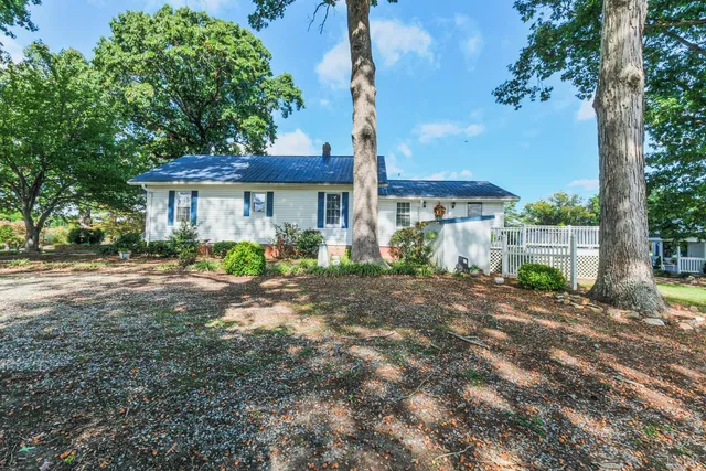 $224,900 | 200 Bradner Road, Charlotte Court House, VA 23923