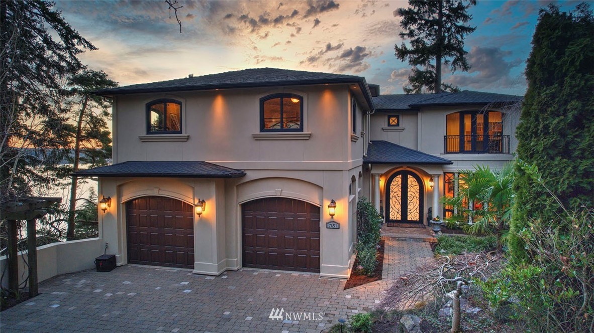 7451 West Mercer Way Mercer Island, WA 98040 - Photo 1 of 40 Gallery Image 1