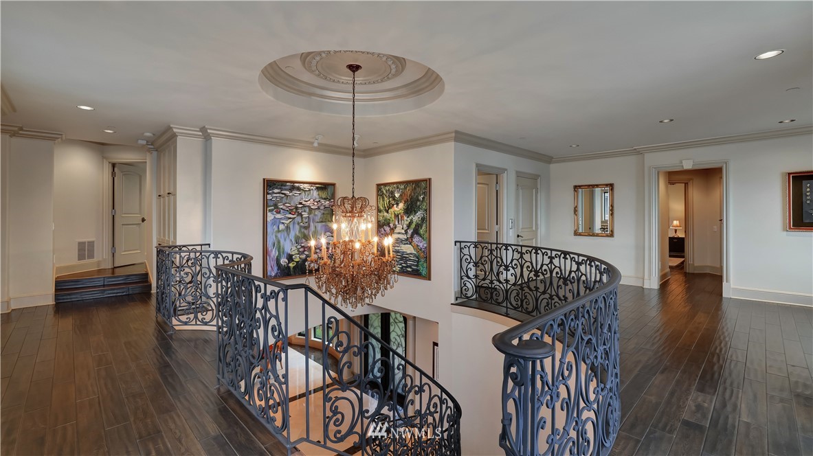 7451 West Mercer Way Mercer Island, WA 98040 - Photo 22 of 40 Gallery Image 22