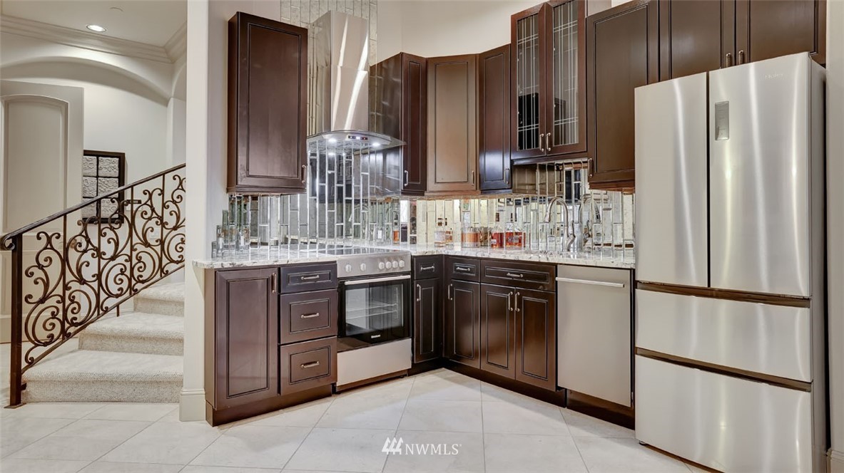 7451 West Mercer Way Mercer Island, WA 98040 - Photo 32 of 40 Gallery Image 32