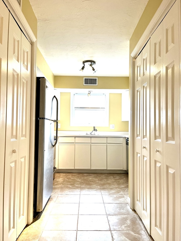 327 Plantation Street, Unit 312 Worcester, MA 01604 - Photo 7 of 36