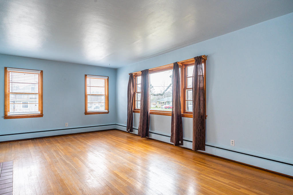1698 Grange Hall Road Beavercreek, OH 45432 - Photo 4 of 40