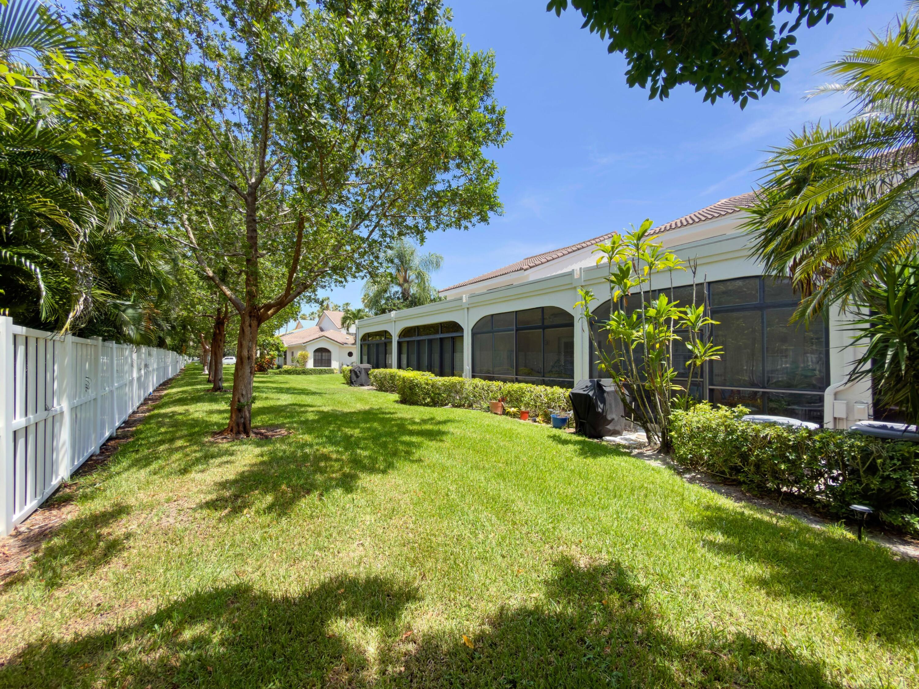 6745 Montego Bay Boulevard Boca Raton, FL 33433 - Photo 23 of 41 Backyard