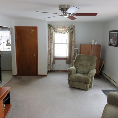 33 Elm Road Westford, MA 01886 - Photo 6 of 11 Gallery Image 6