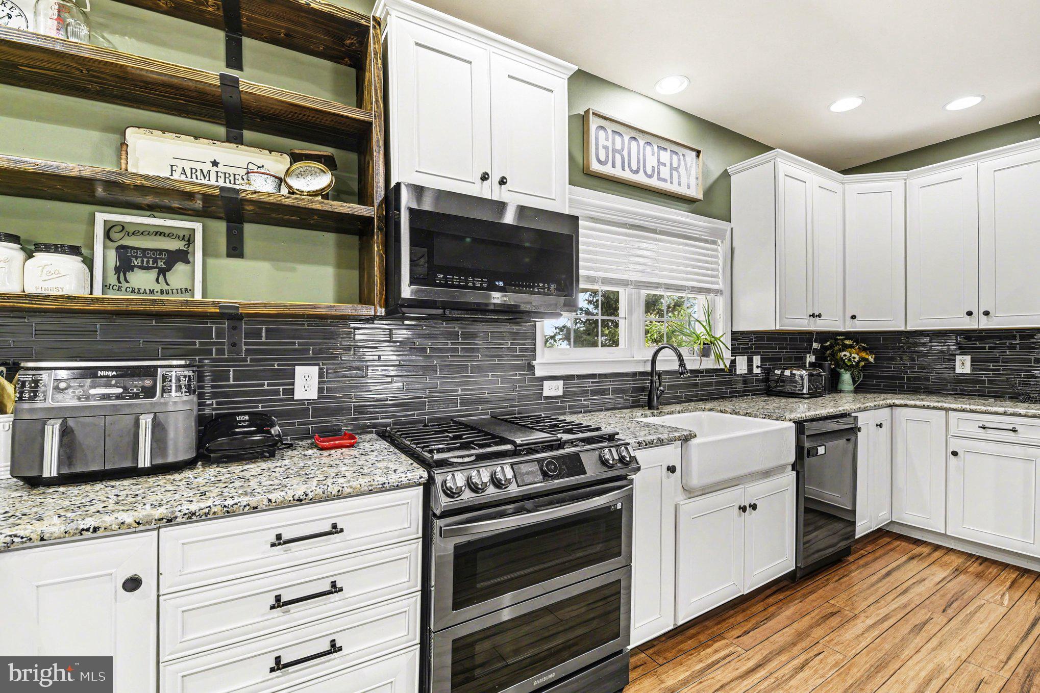 4460 Shangri La Road Stewartstown, PA 17363 - Photo 14 of 50 Granite Counters & Stainless Appliances