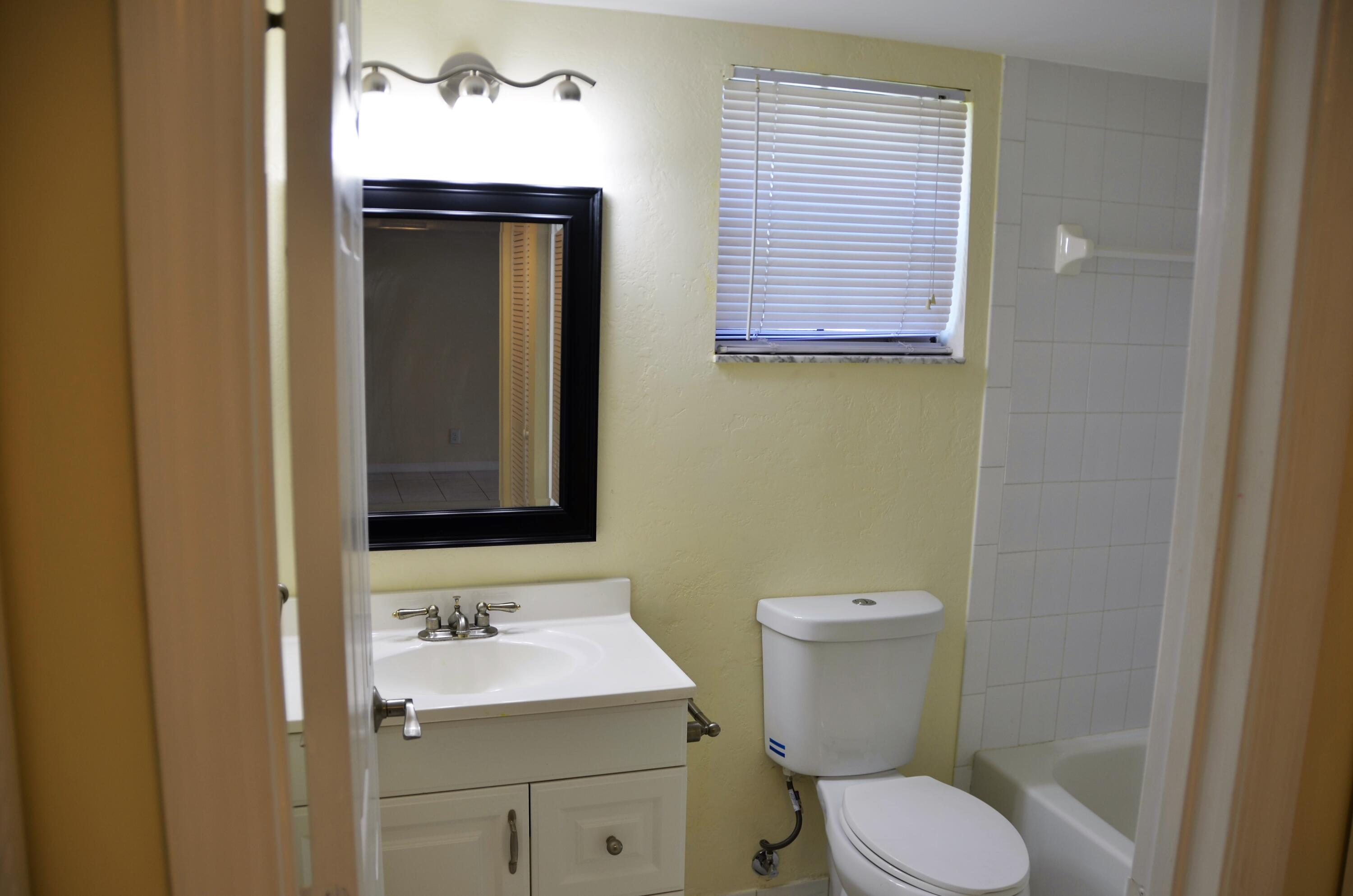 320 Norwood Terrace, Unit 113 Boca Raton, FL 33431 - Photo 30 of 44 DSC_6953