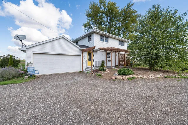 $3,000 | N1033 County Road K, Sharon, WI 53585