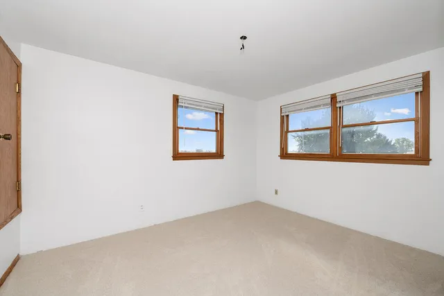 $3,000 | N1033 County Road K, Sharon, WI 53585