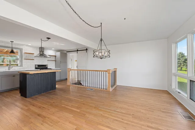 $3,000 | N1033 County Road K, Sharon, WI 53585