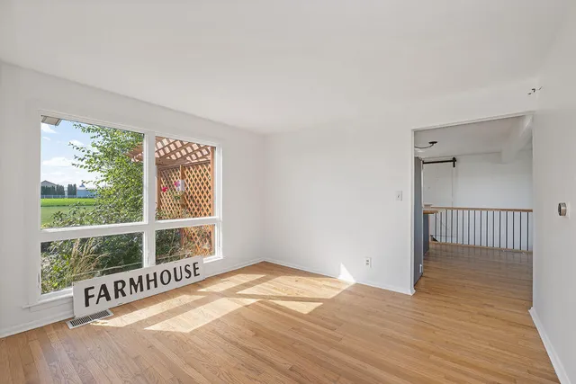 $3,000 | N1033 County Road K, Sharon, WI 53585