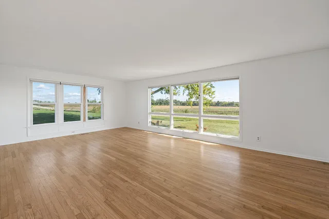 $3,000 | N1033 County Road K, Sharon, WI 53585