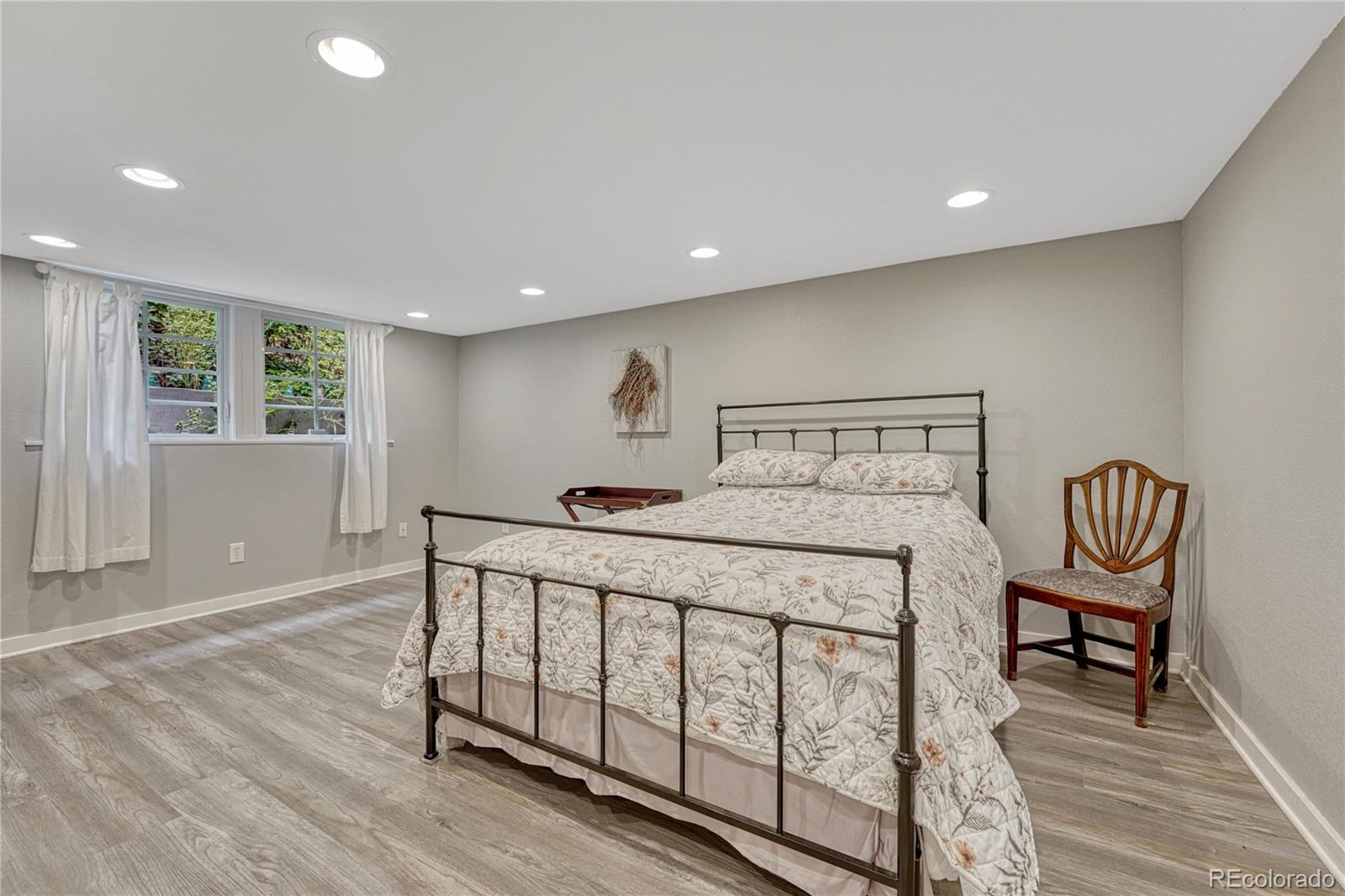 2086 Grape Street Denver, CO 80207 - Photo 20 of 28