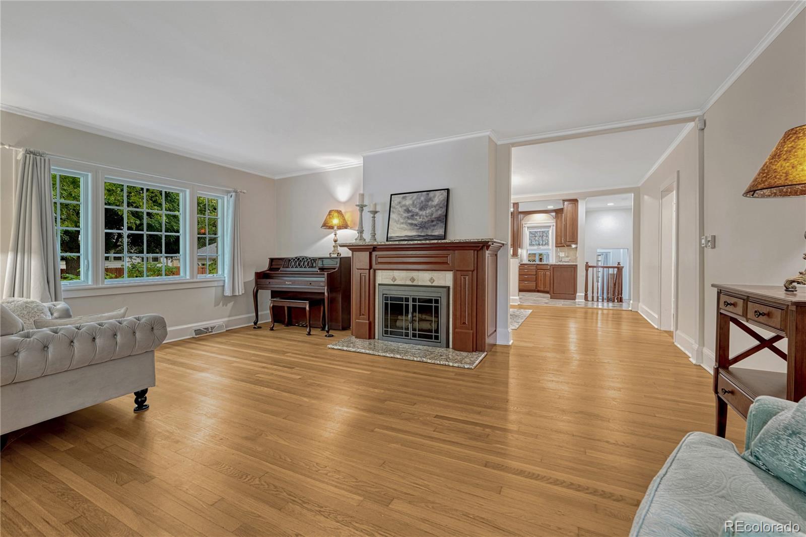 2086 Grape Street Denver, CO 80207 - Photo 4 of 28