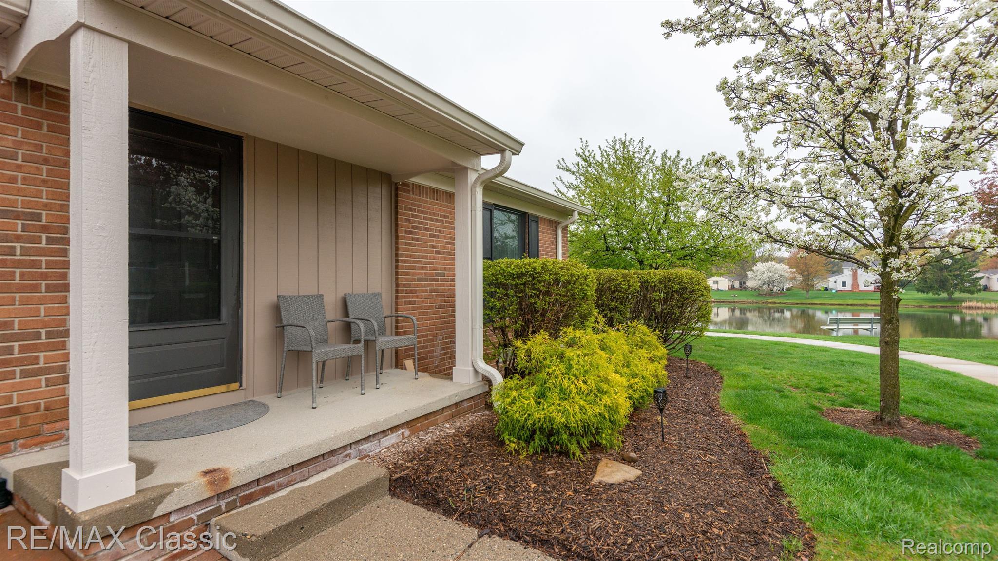 22068 Edgewater, Unit 140 Novi, MI 48375 - Photo 6 of 72 Front Porch