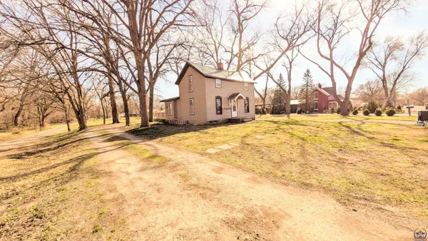 $99,900 | 303 Chick Street, Council Grove, KS 66846