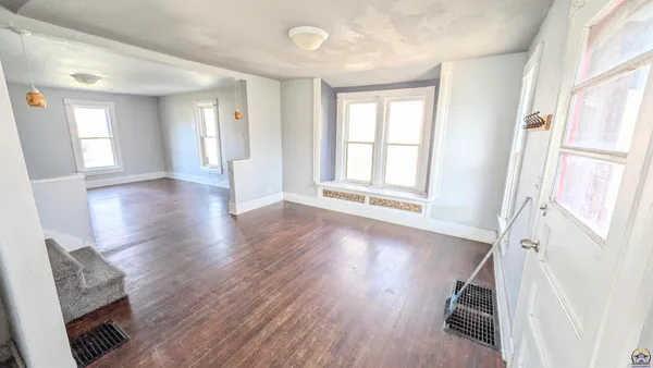 $99,900 | 303 Chick Street, Council Grove, KS 66846