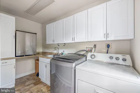 $945,000 | 9 Granite Road, Wilmington, DE 19803