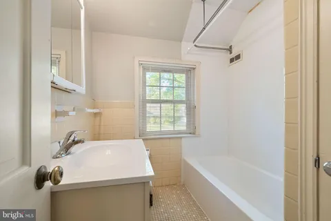 $945,000 | 9 Granite Road, Wilmington, DE 19803