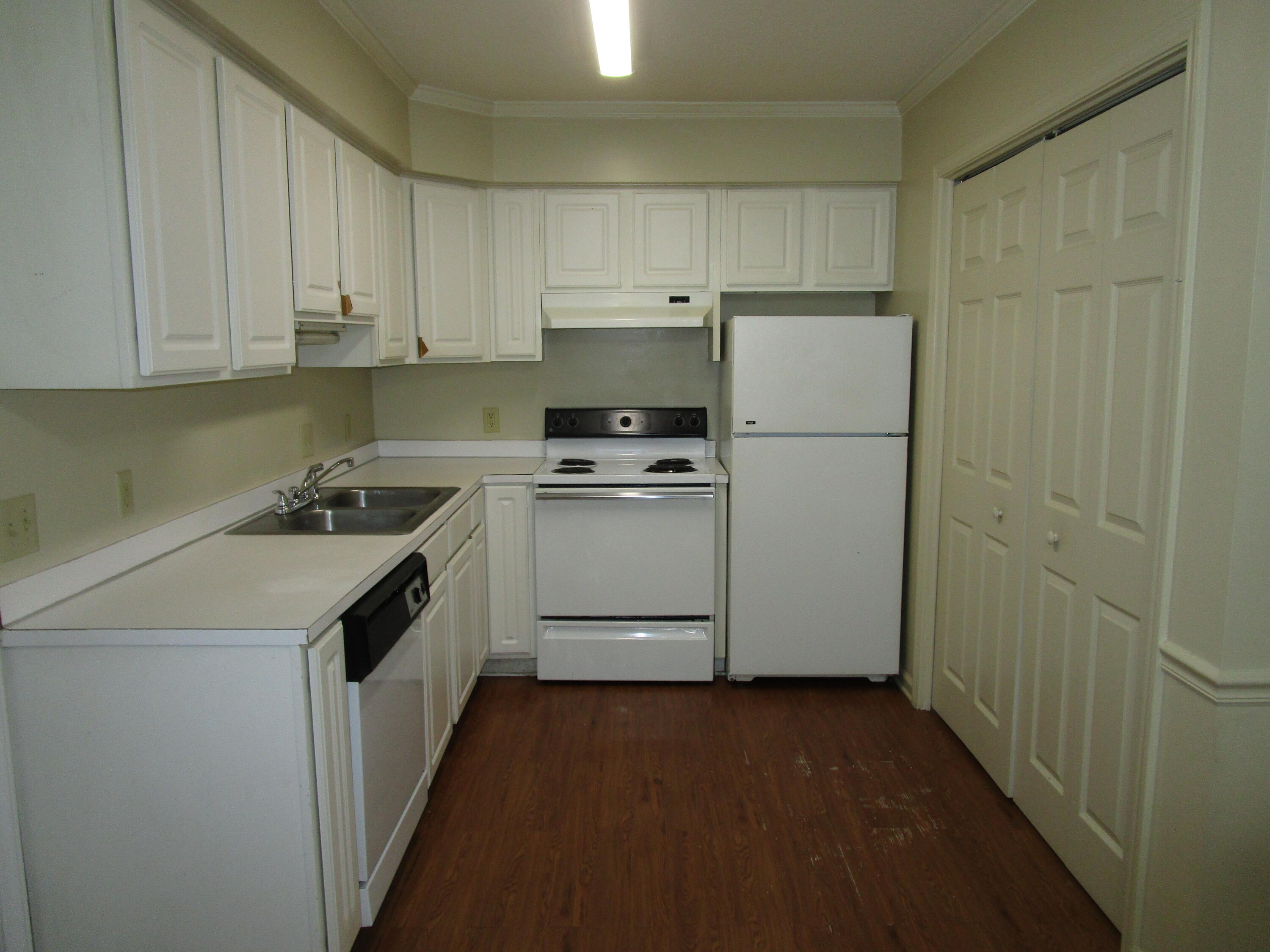 800 Jessamine Trail Sumter, SC 29150 - Photo 7 of 14 IMG_4974