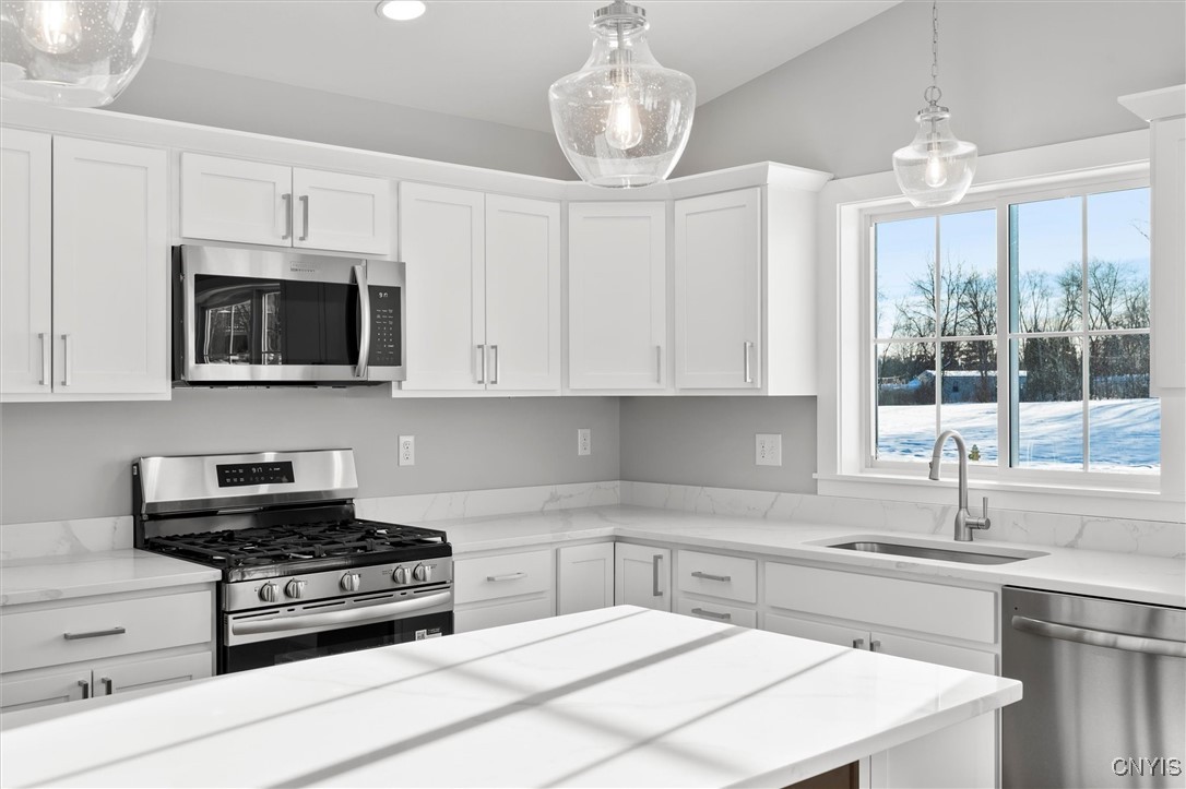 307 Nicks Way Geddes, NY 13209 - Photo 5 of 28