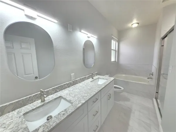 $2,700 | 4211 2nd Avenue East, Bradenton, FL 34208