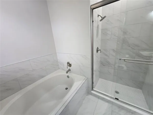 $2,700 | 4211 2nd Avenue East, Bradenton, FL 34208