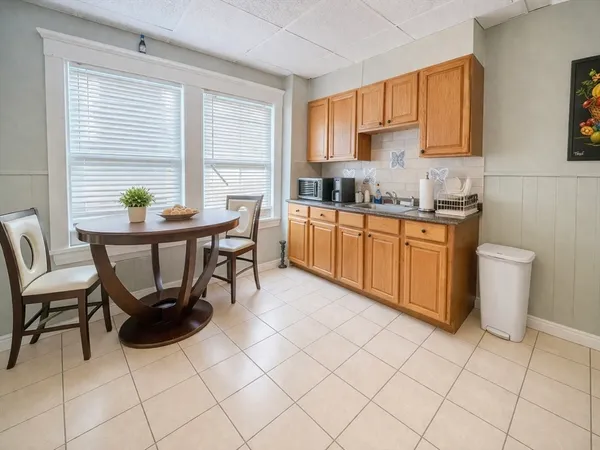 $900,000 | 215 Western Avenue, Lynn, MA 01904