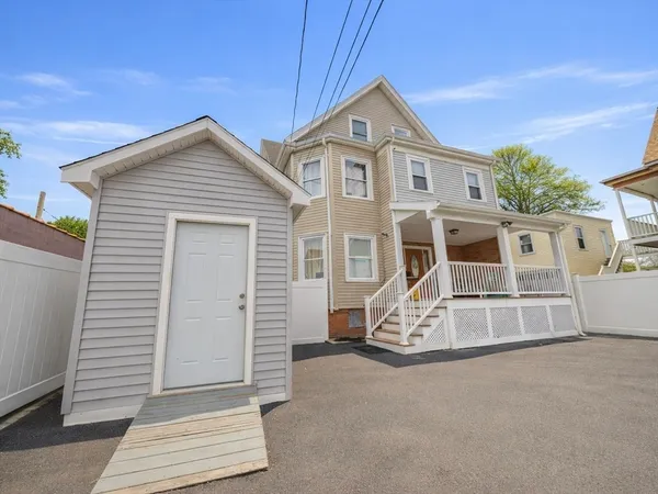 $900,000 | 215 Western Avenue, Lynn, MA 01904