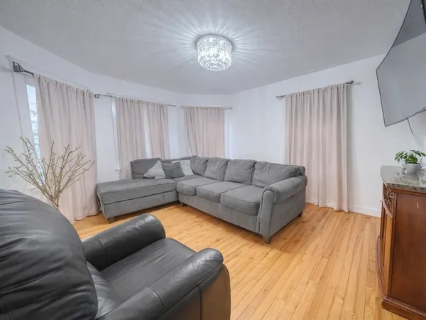 $900,000 | 215 Western Avenue, Lynn, MA 01904