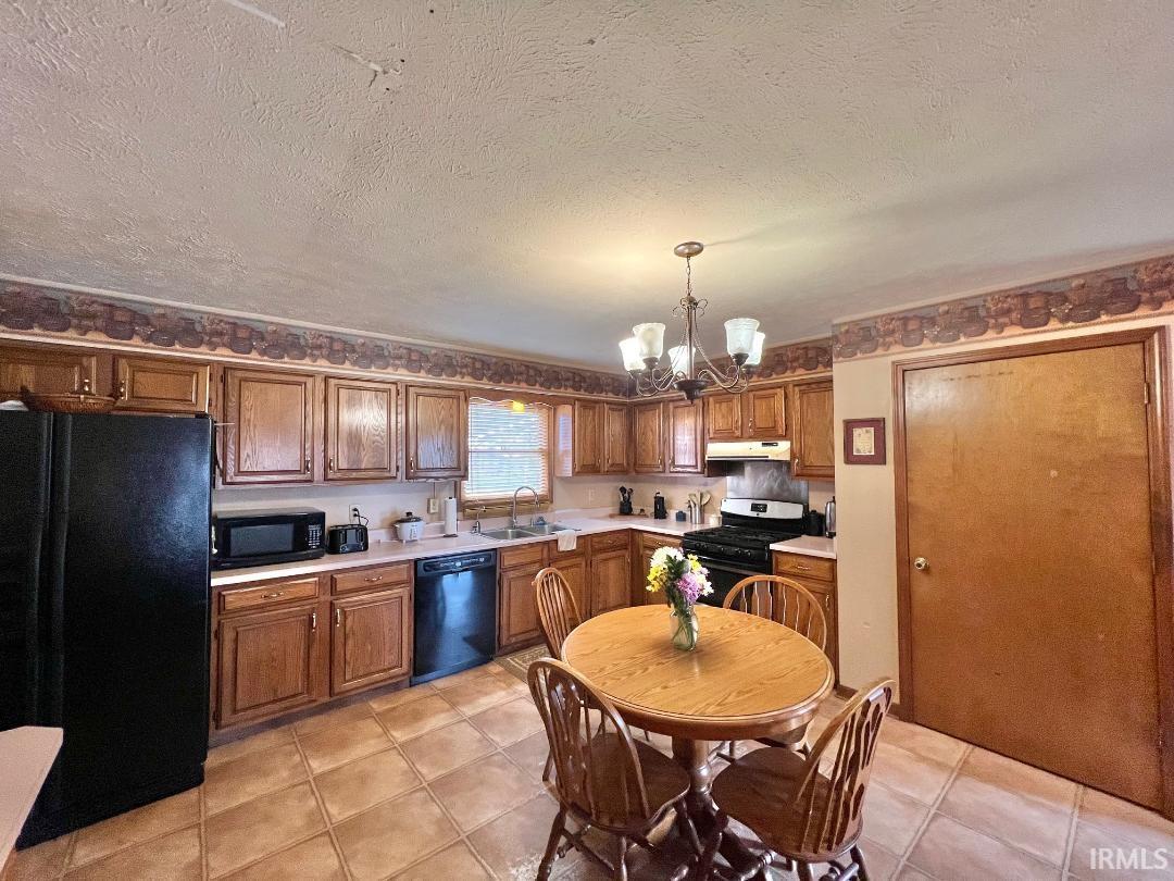 11337 South Orange Loop Brookston, IN 47923 - Photo 3 of 24