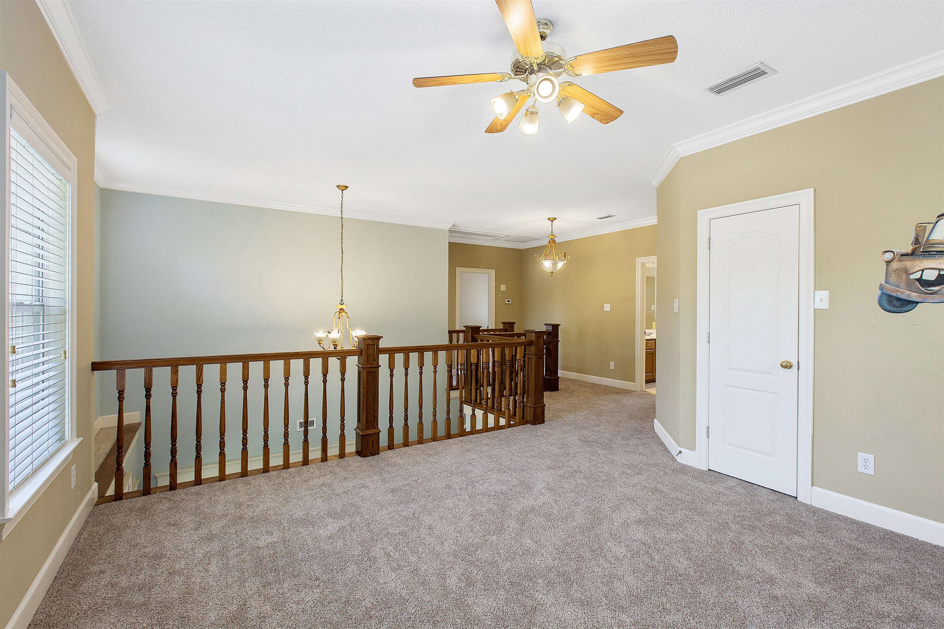 631 Southern Way Daphne, AL 36527 - Photo 23 of 50 Upstairs area