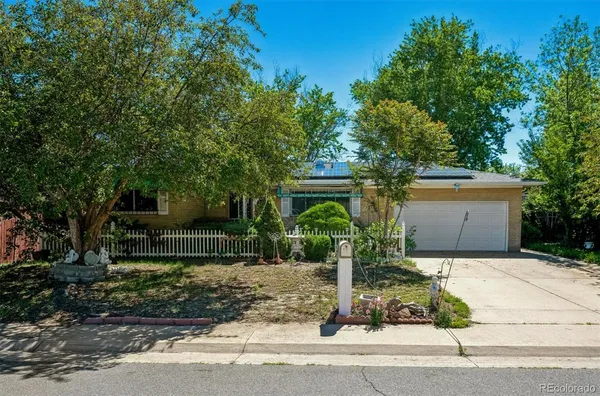 $400,000 | 5014 Scranton Court, Denver, CO 80239