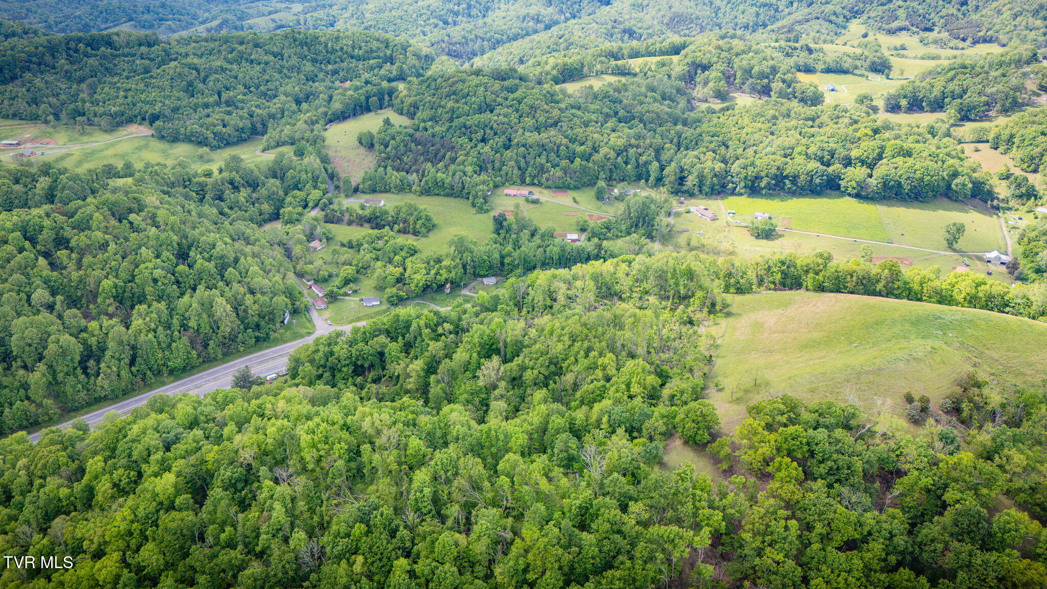 19 Highway 19 Lebanon, VA 24266 - Photo 11 of 13 109