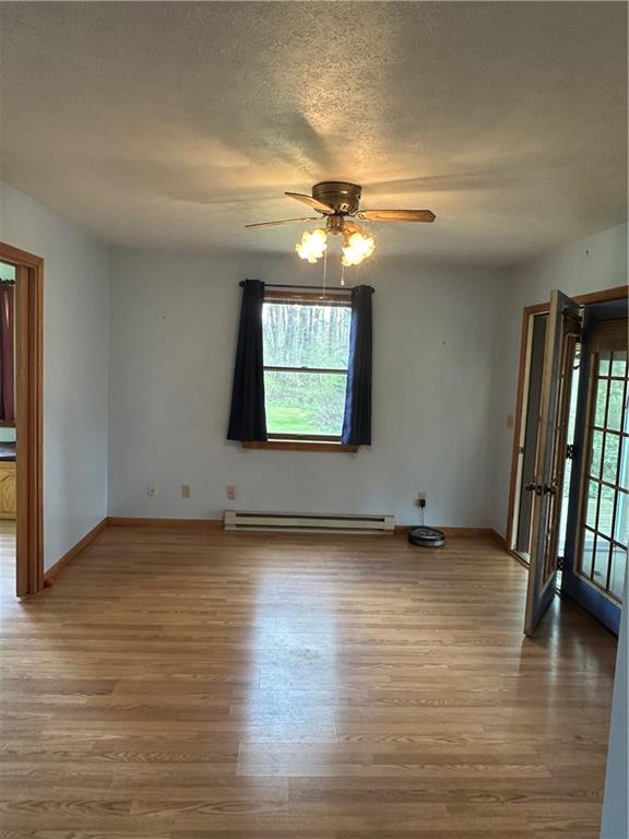 30 Ray Road Greenville, PA 16125 - Photo 13 of 32 Family room/ dining room