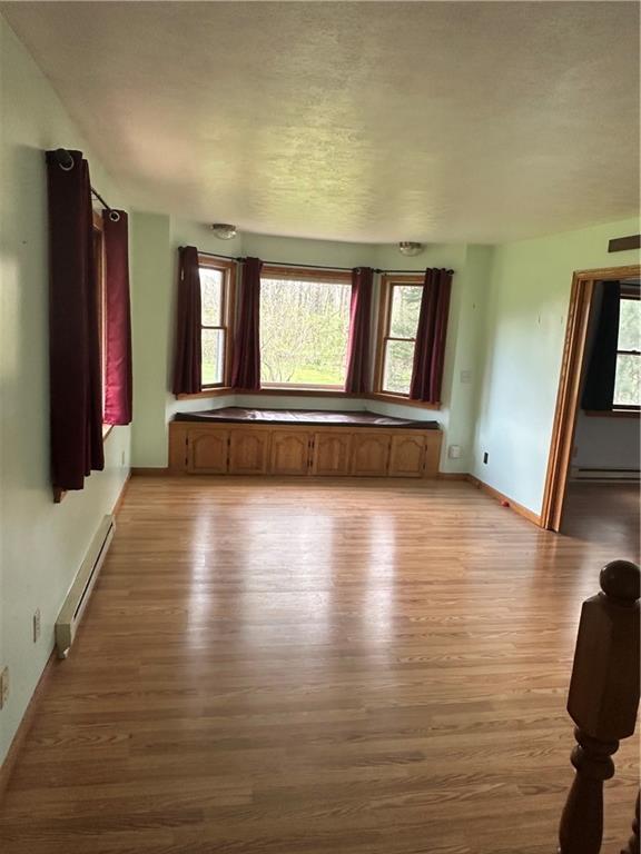 30 Ray Road Greenville, PA 16125 - Photo 10 of 32 Living room with window seat