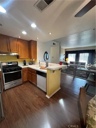 $660,500 | 21245 Camelia, Unit 27, Lake Forest, CA 92630
