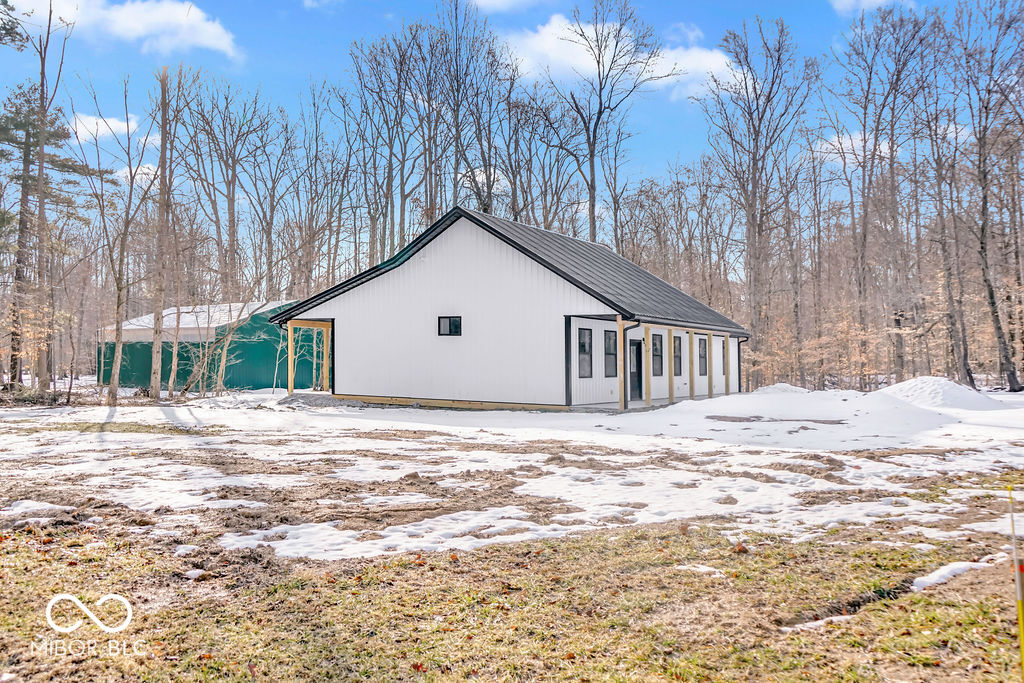 2130 North Cataract Road Cloverdale, IN 46120 - Photo 2 of 32 Gallery Image 2