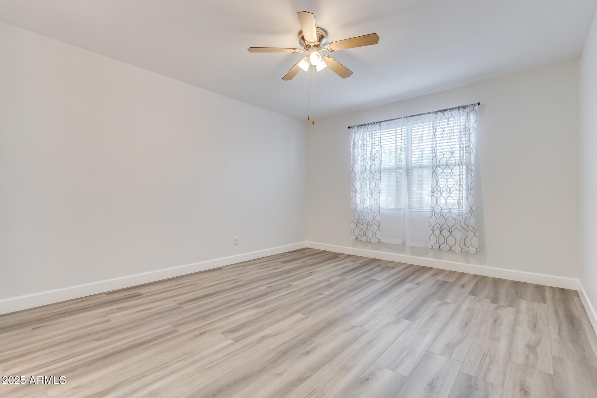 4750 East Chromium Road San Tan Valley, AZ 85143 - Photo 50 of 74 Downstairs Primary Bedoom