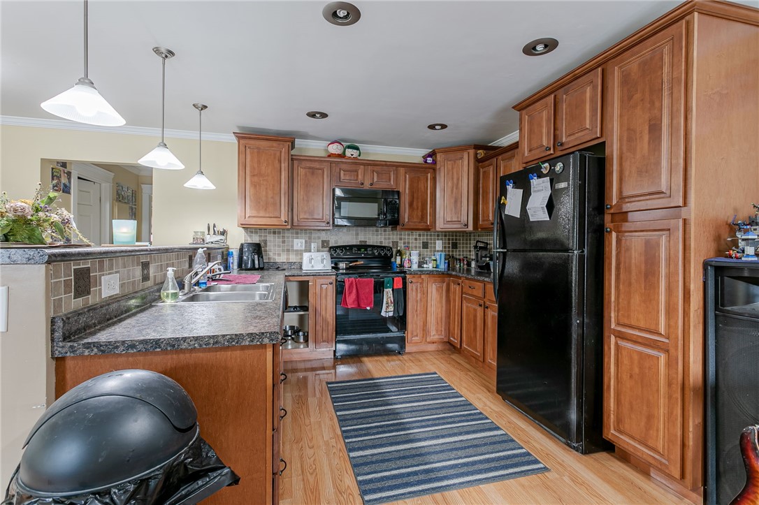 224 West Maple Avenue East Rochester, NY 14445 - Photo 5 of 38