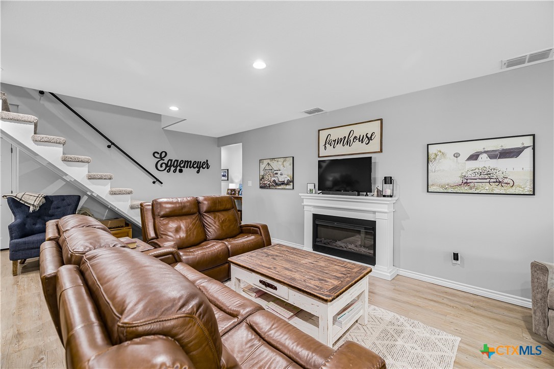 686 Rappold Road Yoakum, TX 77995 - Photo 10 of 45 Gallery Image 10